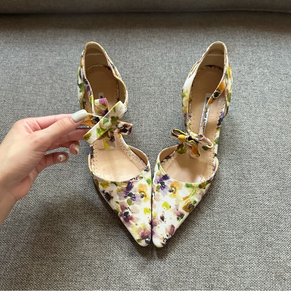 Manolo Blahnik floral print heels - Picture 3 of 6